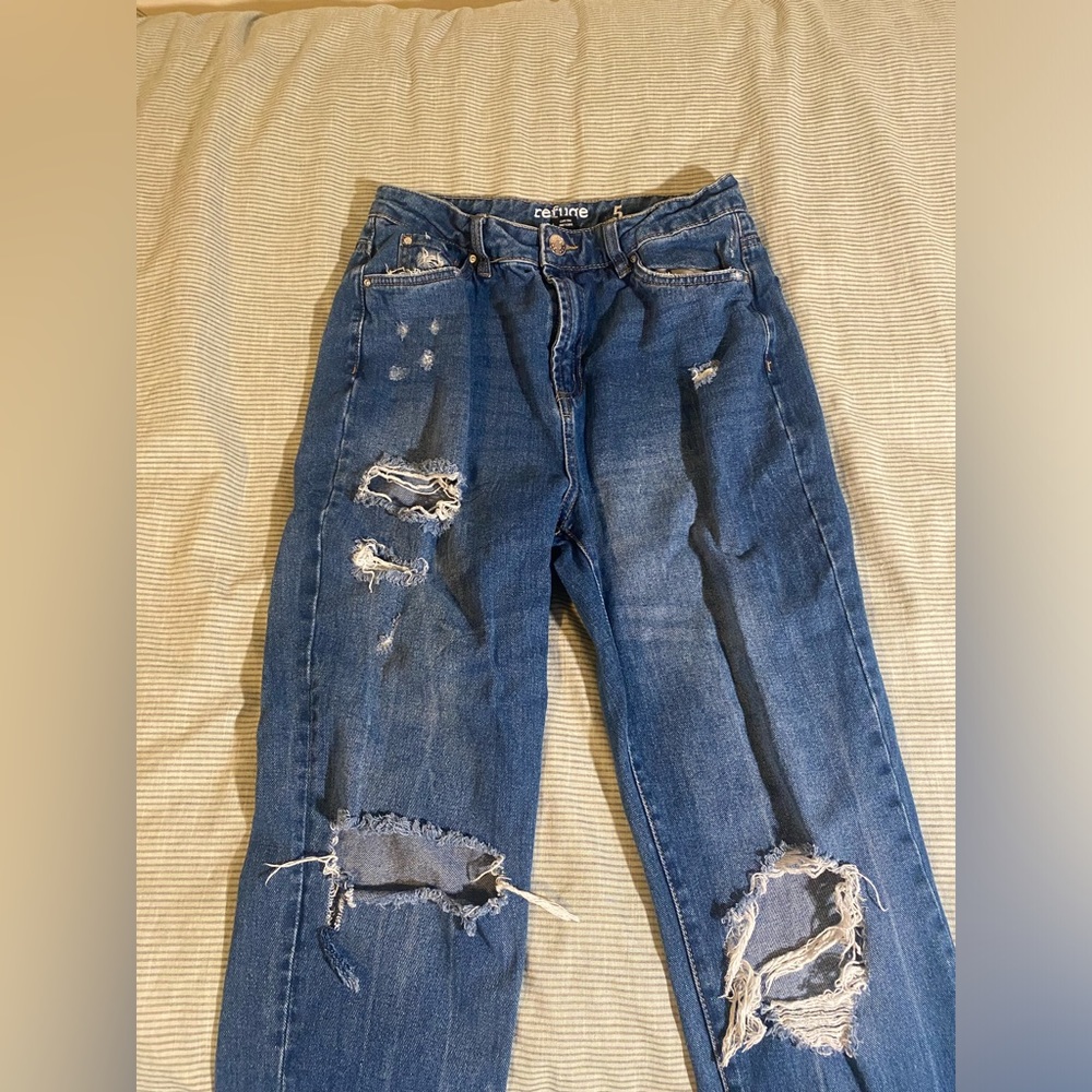 Distressed Refuge Jeans